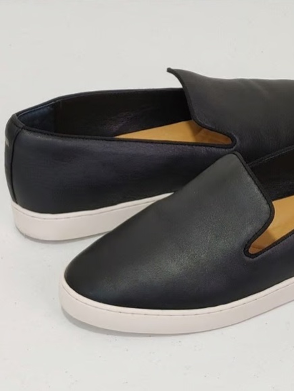 Birdies 8 Black Leather Slip-On Sneakers Minimalist Casual Fall Flats Preppy